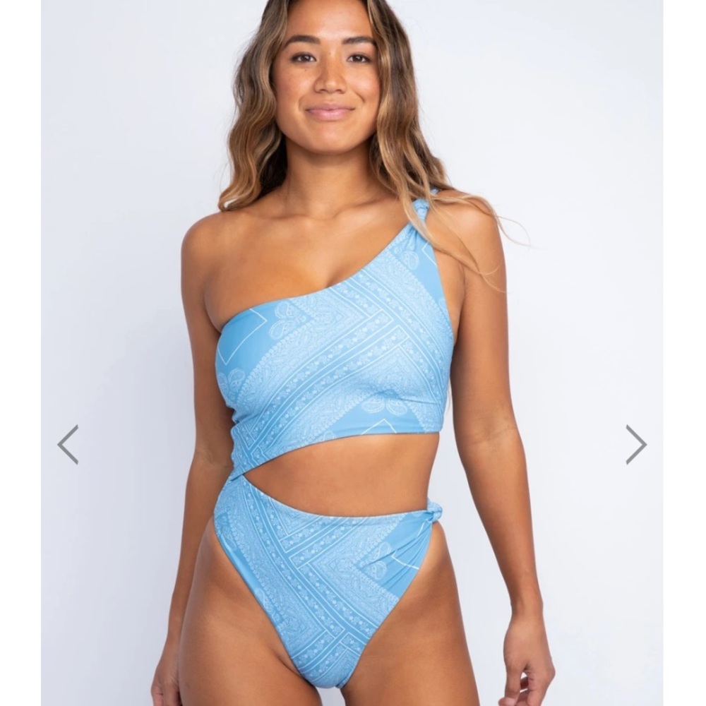 ISO SKATIE Nicole in PHEONIX S/M